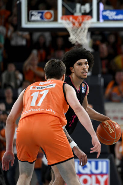 足坛大放异 足坛大放异