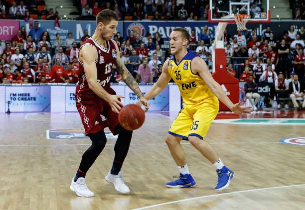 精准的发球 精准的发球