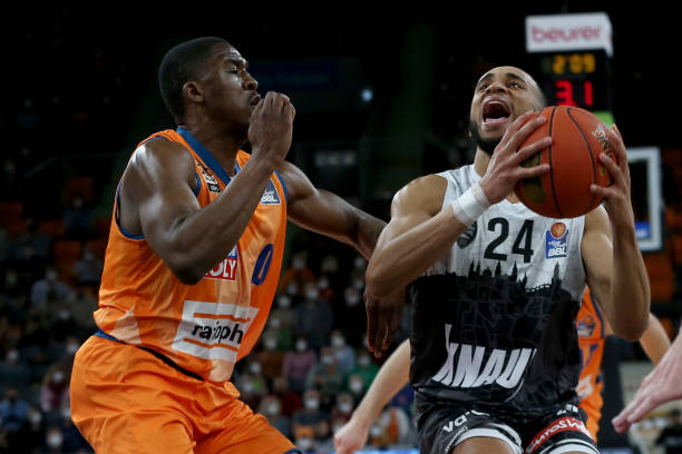 让他成为对 让他成为对